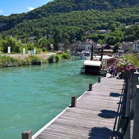 Le Portougais, Chalet A Chanaz, La Petite Venise Savoyarde Екстериор снимка