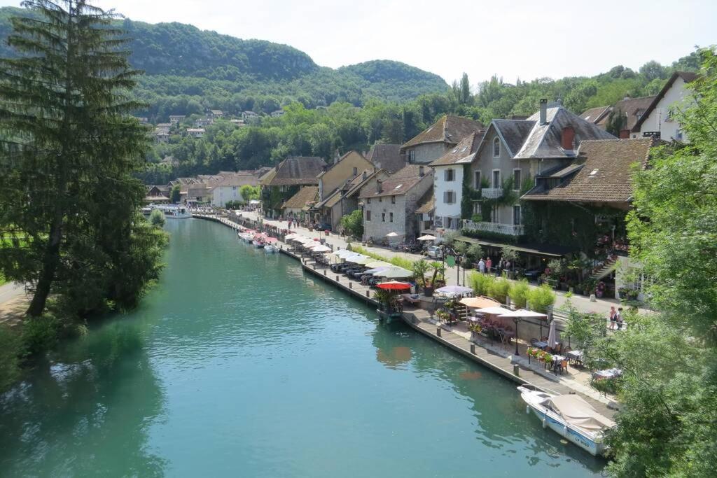 Le Portougais, Chalet A Chanaz, La Petite Venise Savoyarde Екстериор снимка