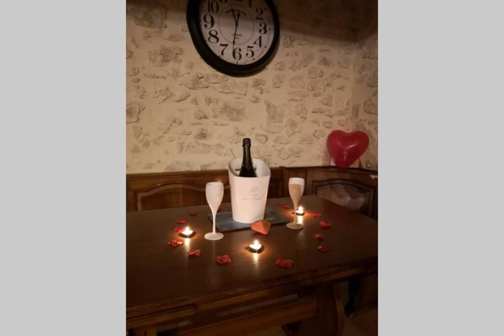 Le Portougais, Chalet A Chanaz, La Petite Venise Savoyarde Екстериор снимка