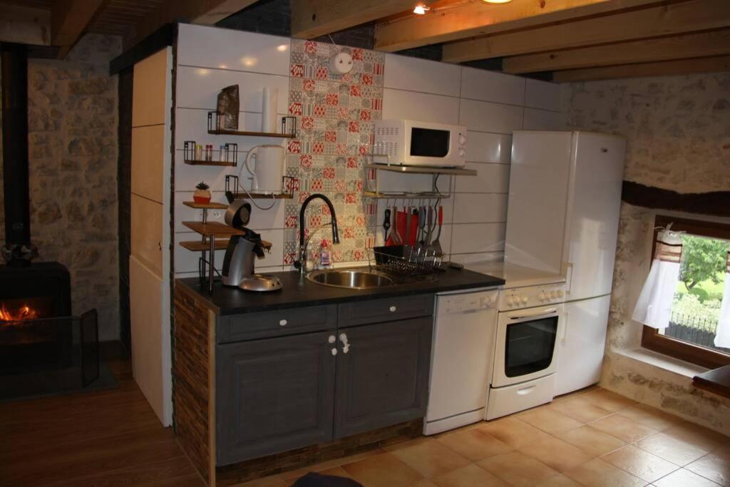 Le Portougais, Chalet A Chanaz, La Petite Venise Savoyarde Екстериор снимка