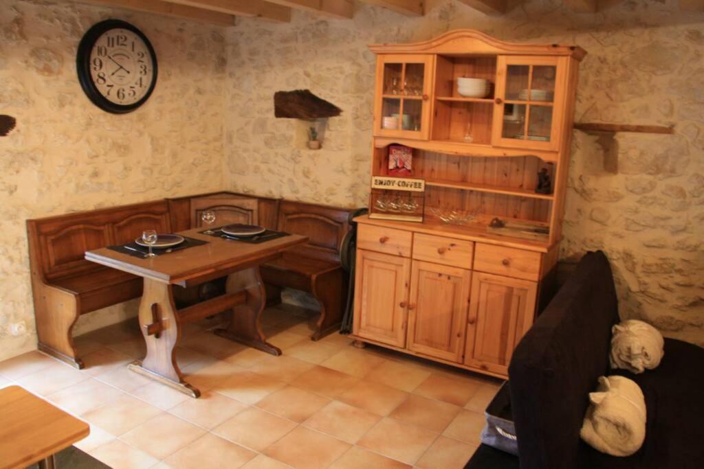 Le Portougais, Chalet A Chanaz, La Petite Venise Savoyarde Екстериор снимка