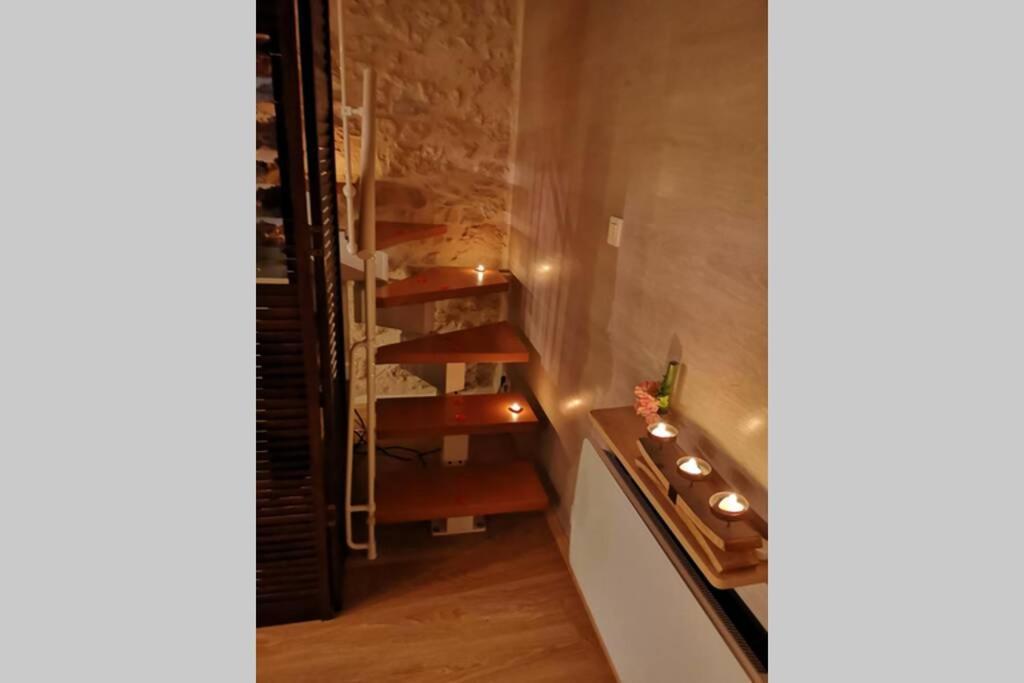 Le Portougais, Chalet A Chanaz, La Petite Venise Savoyarde Екстериор снимка